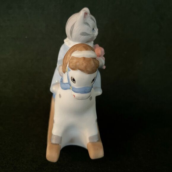 1988 Schmid Kitty Cucumber Rocking Horse Vintage Porcelain Figurine Blue Outift - Picture 5 of 7